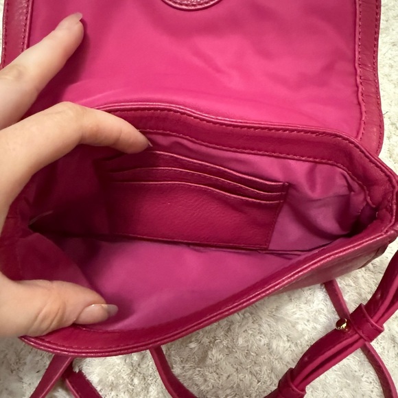 NWOT Tory Burch Amanda Mini Crossbody Elegant Pink Leather Shoulder Bag - Picture 8 of 9